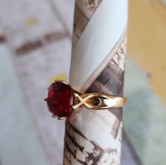 Ladies ring. - Picture 7 of 9